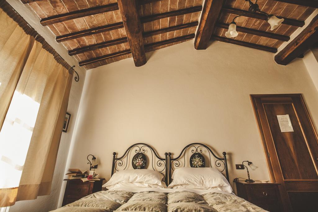 Agriturismo Zampugna Montefollonico Buitenkant foto