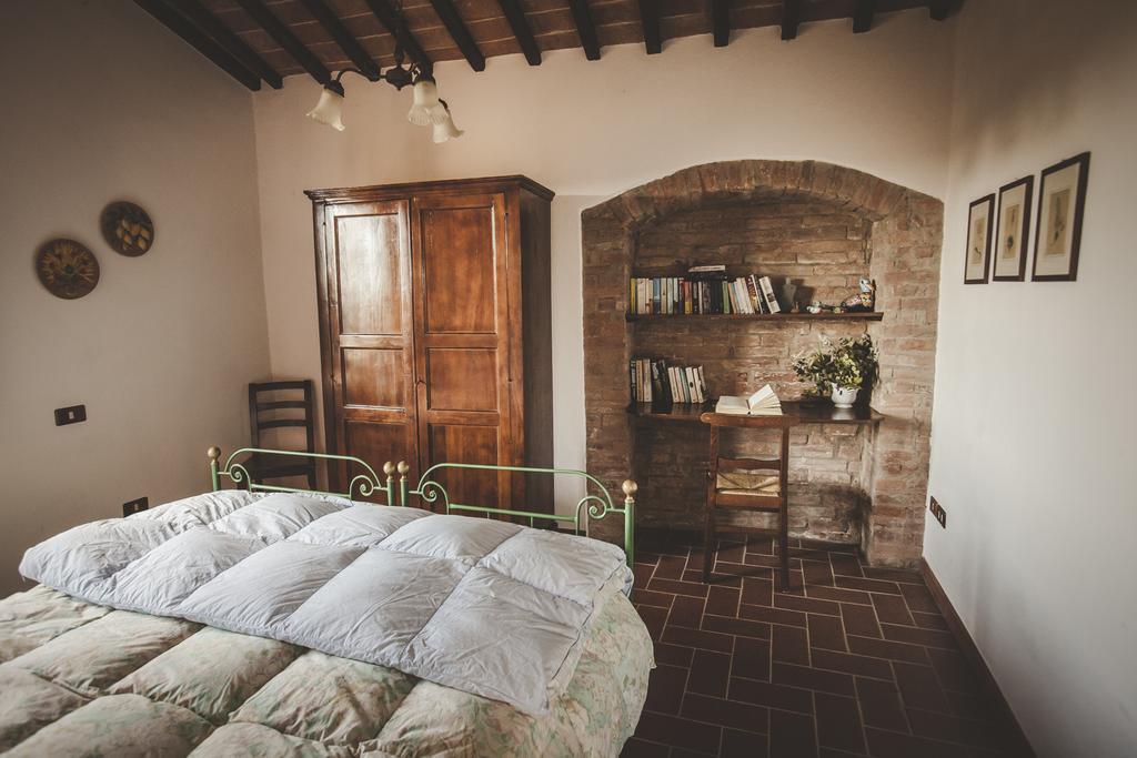 Agriturismo Zampugna Montefollonico Buitenkant foto